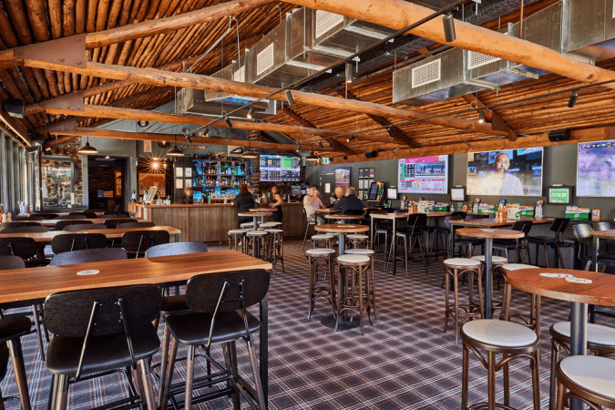 Best Sports Bars in Maudsland - Coomera Lodge Hotel