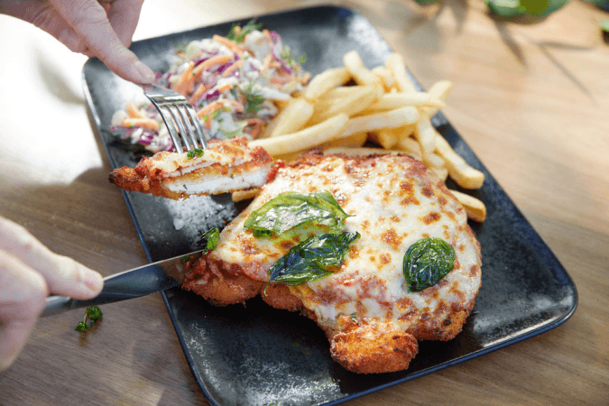 Best Sports Bars in Maudsland - Coomera Lodge Hotel