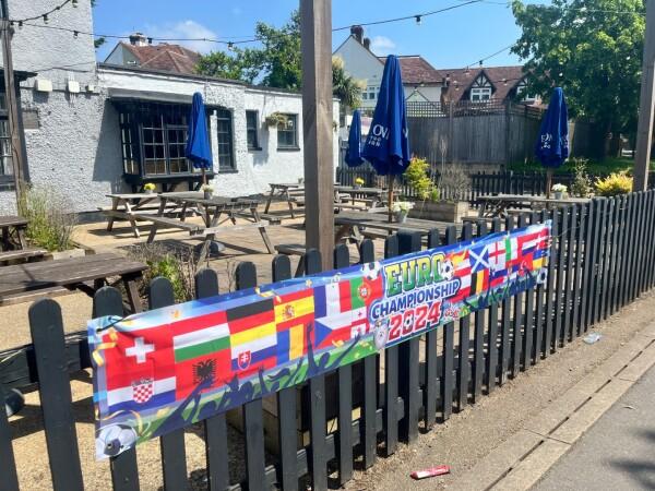 Best Sports Bars in Bromley - Chequers (Bromley)