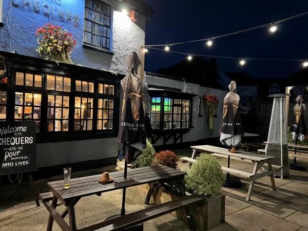 Best Sports Bars in Bromley - Chequers (Bromley)