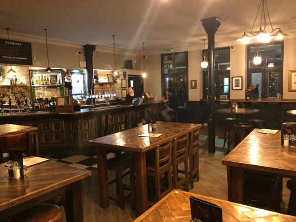 Best Sports Bars in Fulham - Durell Arms