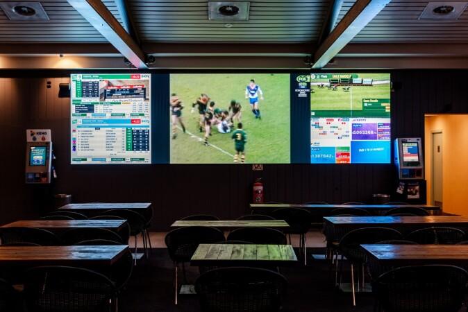 Best Sports Bars in Liverpool - Macquarie Hotel