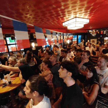 Best Sports Bars in Lyon - Wallace Pub - Vaise