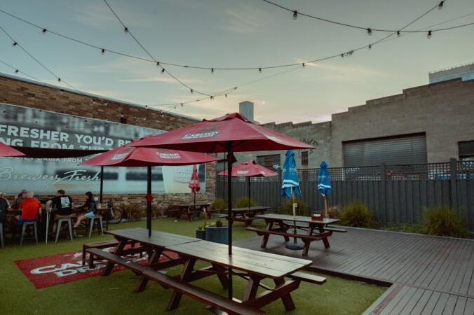 Best Sports Bars in Abbotsford - Carlton Brewhouse
