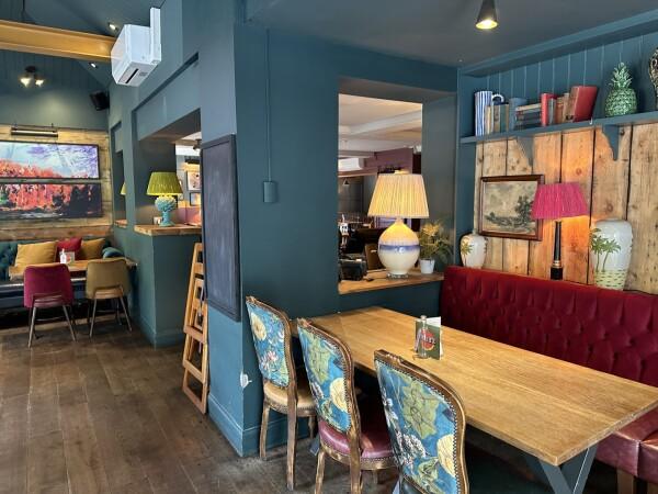 Best Sports Bars in London - Queen Adelaide