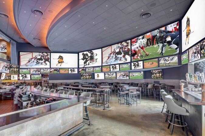Best Sports Bars in Los Angeles - Tom's Watch Bar @ Los Angeles