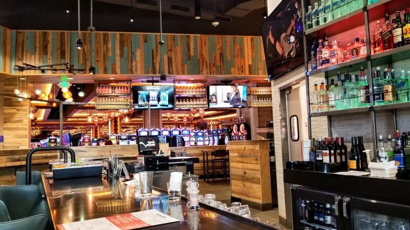 Best Sports Bars in Ridgefield - Tom's Watch Bar @ Ilani Casino