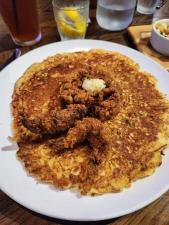 Best Sports Bars in Montville - Tom's Watch Bar @ Mohegan Sun Casino