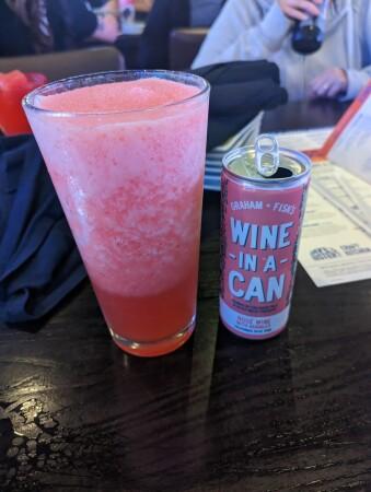 Best Sports Bars in Manchester - Dave & Busters @ Manchester Nh
