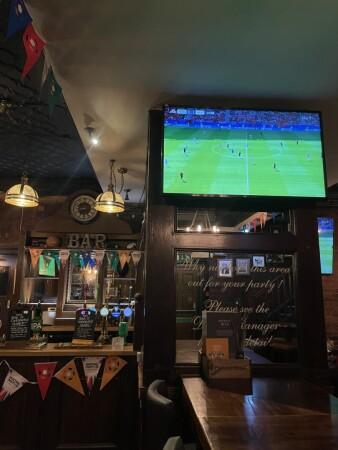 Best Sports Bars in London - The Paxtons Head