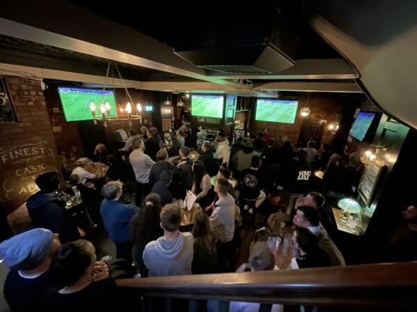 Best Sports Bars in London - The Paxtons Head