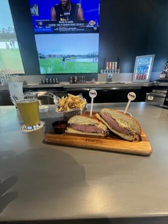 Best Sports Bars in Sacramento - Tom's Watch Bar @ Sacramento