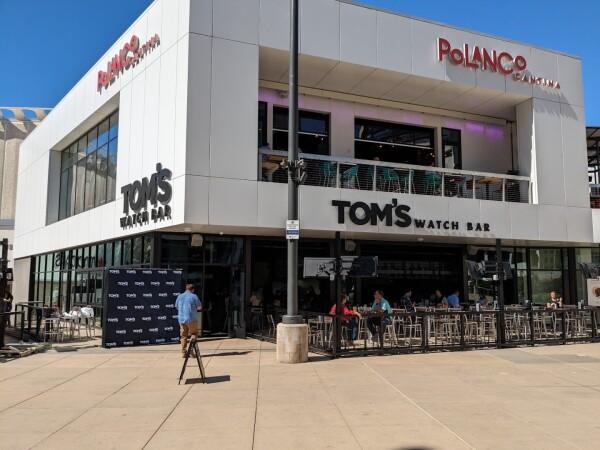 Best Sports Bars in Sacramento - Tom's Watch Bar @ Sacramento