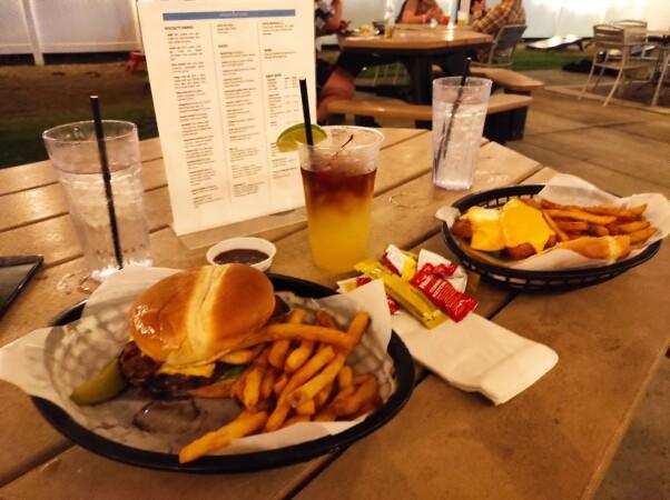 Best Sports Bars in Kaneohe Bay - Kahunas Sports Bar & Grill- Usmc