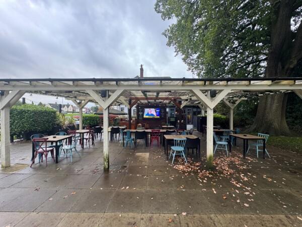 Best Sports Bars in Northampton - Whitehills (Northampton)