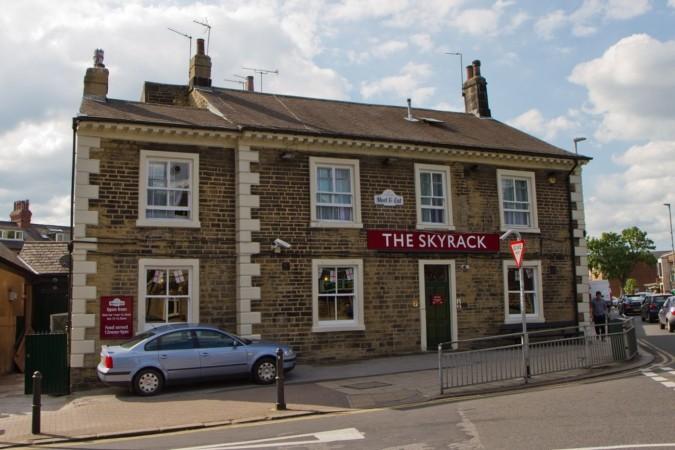 Best Sports Bars in Leeds - Skyrack (Leeds)