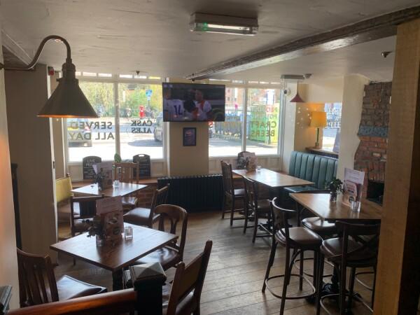 Best Sports Bars in Guildford - George Abbot (Guildford)
