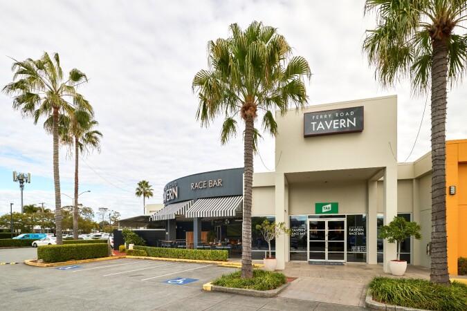 Best Sports Bars in Southport - Ferry Road Tavern