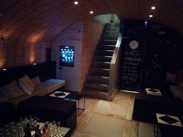 Best Sports Bars in Paris - Monsieur Le Zinc Odeon