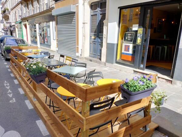 Best Sports Bars in Paris - Monsieur Le Zinc Bonne Nouvelle