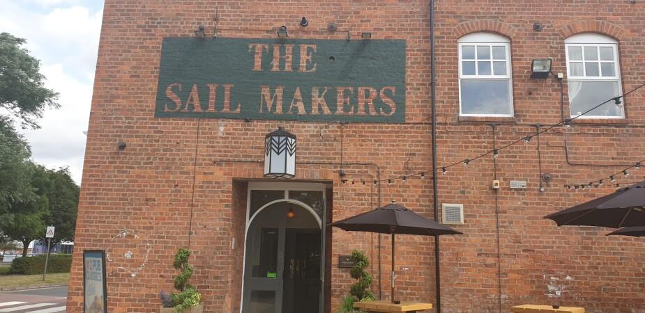 Best Sports Bars in Hull - Sailmakers