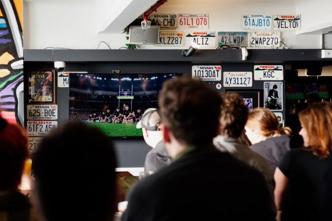 Best Sports Bars in Wellington - Four Kings