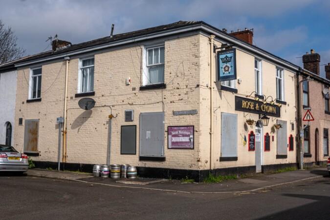 Best Sports Bars in Bury - Rose and Crown