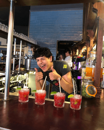 Best Sports Bars in Paris - The Frog & Rosbif - Paris