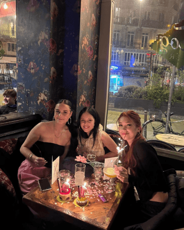 Best Sports Bars in Paris - The Frog & Rosbif - Paris