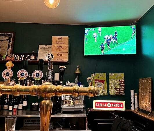 Best Sports Bars in Paris - The Pub