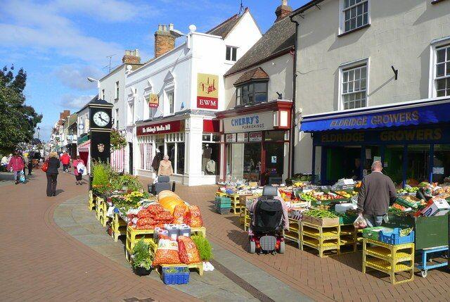 Head to Sheep Street in Bicester, where cosy pubs and lively bars provide the perfect backdrop for enjoying a Premier League clash or a rugby showdown.